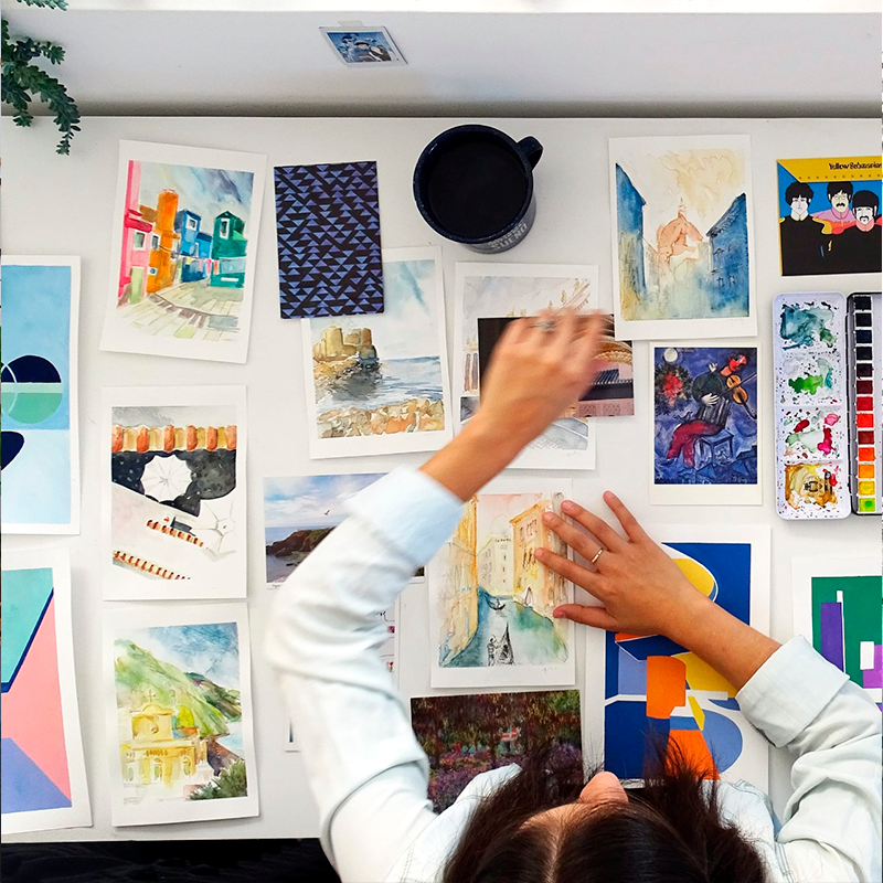 Este año conmemoramos el Día Internacional de la Mujer abriendo la conversación con mujeres que, desde sus profesiones y rol de madres, trabajan en la construcción de un mundo que ponga un alto a la violencia e impulse la equidad de género. 